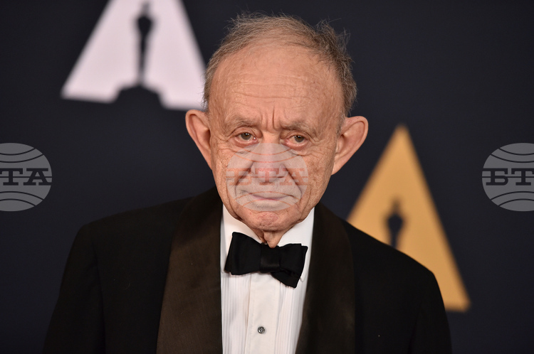 Фредерик Уайзман прочут режисьор на множество документални филми и носител