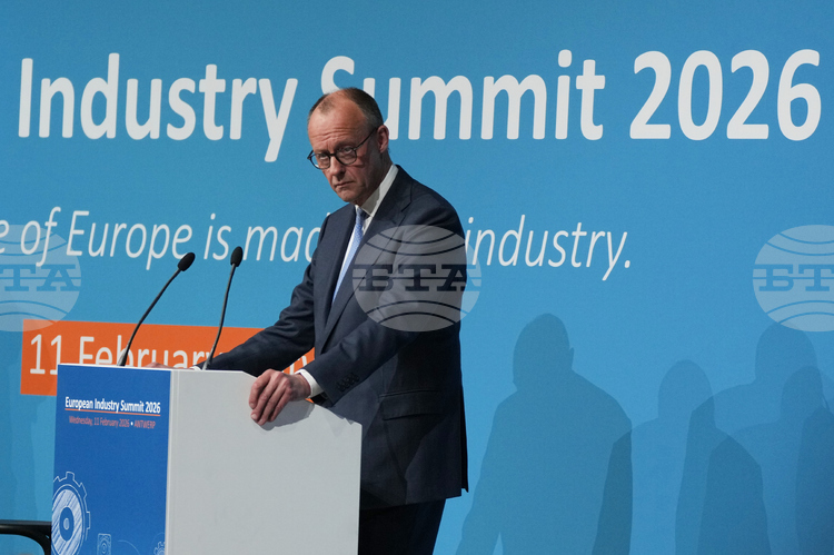 Европа трябва да предприеме решителни действия, за да избегне икономически упадък, предупреди Мерц в Антверпен