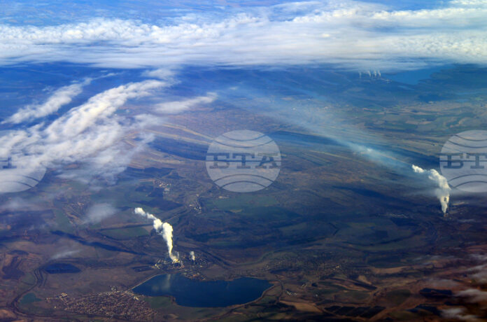 Европейски закон за климата
                                                                                                Мониторинг на емисиите и оценка на климатичните рискове се извършва системно, заявиха от Министерството на околната среда и водите