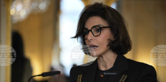 Франция върна на Кот д'Ивоар свещен барабан, откраднат през колониалната епоха