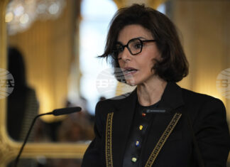 Франция върна на Кот д'Ивоар свещен барабан, откраднат през колониалната епоха