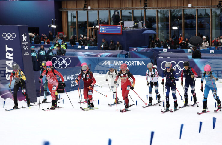 Французите Емили Ароп и Тибо Аселме спечелиха титлата в смесените двойки от турнира по ски алпинизъм на Олимпийските игри