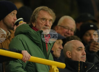 Футболната асоциация на Англия няма да наказва собственика на Манчестър Юнайтед сър Джим Ратклиф Футболната асоциация на Англия няма да наказва собственика на Манчестър Юнайтед сър Джим Ратклиф