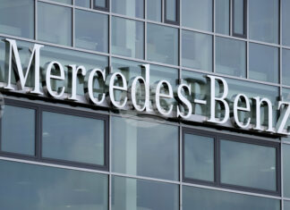 Главният изпълнителен директор на „Мерцедес-Бенц“ Ола Калениус заяви, че германия се движи в грешна посока в последните "10 до 15 години“