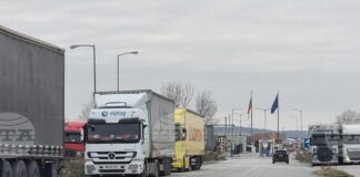 Граничният пункт „Лесово" не работи поради спиране на тока, съобщава „Гранична полиция"