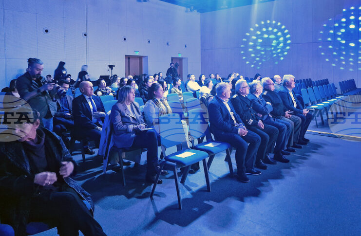 Има системно поведение към повишаване на превенцията и намаляване на фокуса към болничната помощ, каза заместник-министър Петър Грибнев