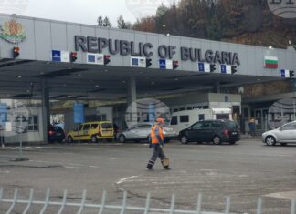 Интензивно е движението за товарни автомобили на изход на граничните пунктове "Капитан Андреево", "Лесово" и ''Калотина''