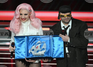 Италианската изпълнителка Дитонелапиага е големият победител в конкурса за най-добър дуетен кавър на фестивала в Сан Ремо