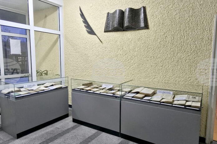 Изложба на старопечатни книги беше открита в Общинската библиотека „Марин Дринов“ в Панагюрище
