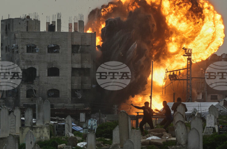 Израелски удари убиха трима души в ивицата Газа, съобщи местна болница