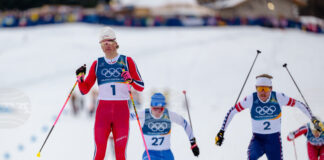 Йоханес Клаебо спечели олимпийската титла в спринта на 1.6 километра от турнира по ски бягане, норвежецът е само на една от абсолютния рекорд
