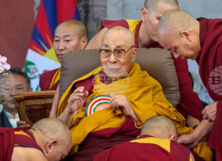 Китай разкритикува решението да се присъди наградата "Грами" на Далай Лама