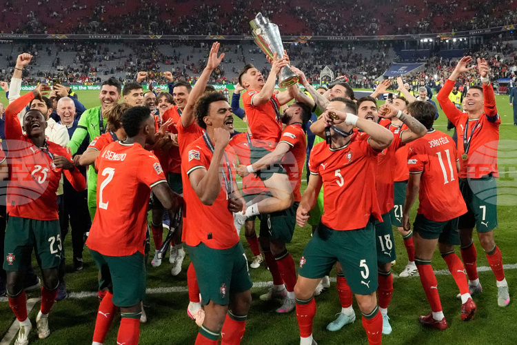 Днес беше проведен жребият за турнира на УЕФА Лига на