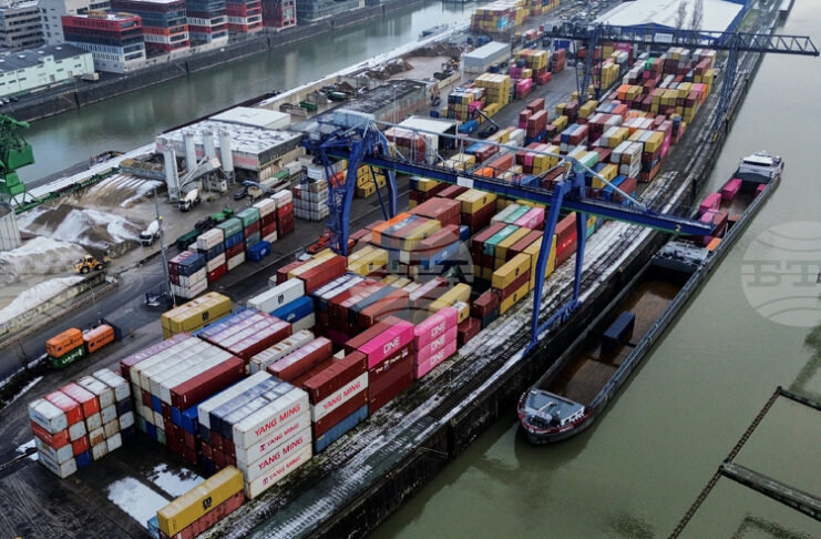 Кризите от началото на 2020 г. досега са нанесли икономически щети на Германия за близо 1 трлн. евро, показва проучване