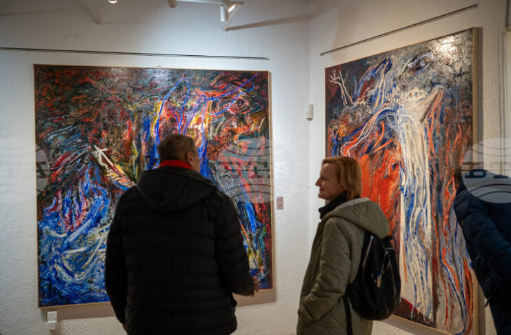 Кураторският проект „Теза/Антитеза/Синтез. Живопис на Петър Пиронков и Свилен Стефанов“ беше представен в Пловдив