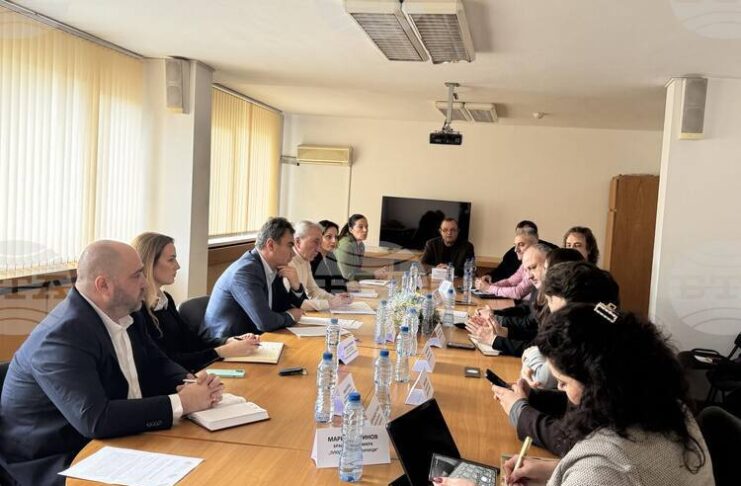 КЗК включва пазара на плодове и зеленчуци в секторния анализ на храните