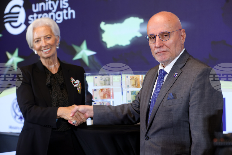 Лагард приветства управителя на БНБ Димитър Радев на първото му заседание по паричната политика на ЕЦБ