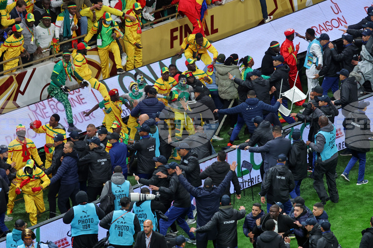 Мароканският съд наложи присъди на 19 футболни фенове след инциденти