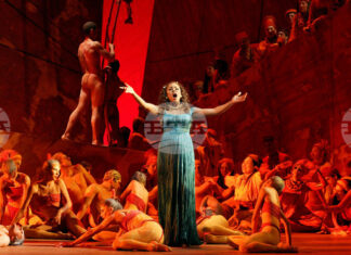 Мецосопраното Денис Грейвс се сбогува с оперната сцена след 40-годишна кариера