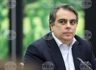 Асен Василев