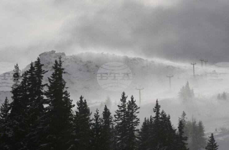 На много места все още има лавинна опасност, съобщиха от Планинската спасителна служба на БЧК