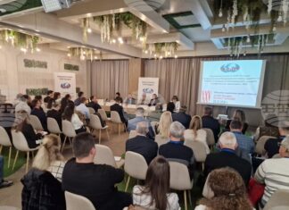 Над 150 хореографи, ръководители на 89 фолклорни ансамбли, специалисти и организатори на фестивали се събраха във Велико Търново