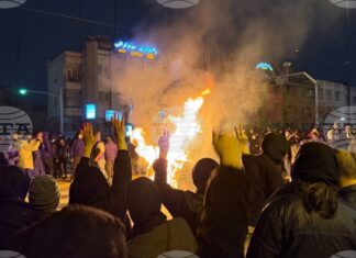 Най-малко 30 души в Иран са застрашени от смъртно наказание заради участието си в масовите протести против властта, казва "Амнести интернешънъл" Най-малко 30 души в Иран са застрашени от смъртно наказание заради участието си в масовите протести против властта, казва "Амнести интернешънъл"