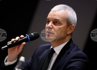 Не виждам как ще се случи на практика, коментира Костадин Костадинов предложението на ГЕРБ – СДС за възможност за избор на служебен премиер