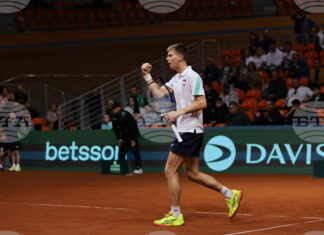 Нестеров стартира с победа в квалификациите на турнир по тенис от сериите "Чалънджър" в Швейцария, Донски допусна поражение на сингъл в Индия