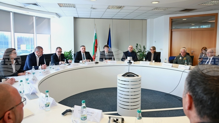 Няма промяна в графика на Летище „Васил Левски“ в София, е отчетено на оперативна среща в транспортното министерство