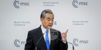 ОБНОВЕНА
                                                                                                Китайският външен министър Ван И предупреди за "импулсивните" призиви на САЩ за дистанциране от Китай