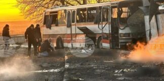 ОБНОВЕНА Петнадесет са вече убитите при руската атака с дрон срещу автобус с работници в Източна Украйна