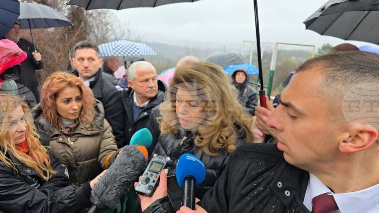 ОБНОВЕНА Служебният премиер трябва да отговори на очакванията на гражданите, във вторник започвам консултации с парламентарните групи, заяви Илияна Йотова