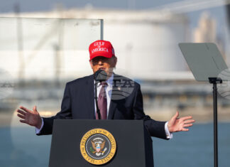 ОБНОВЕНА Тръмп потвърди, че американските въоръжени сили са започнали военна операция срещу Иран