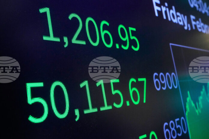 ОБЗОР
                                                                                                Високата волатилност на пазарите се запазва въпреки липсата на нови геополитически сътресения – какво ще следят пазарите през седмицата