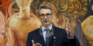 Основната задача на служебното правителство, освен провеждането на честни избори, е да засили усещането у хората, че има смисъл да се гласува, каза Трайчо Трайков