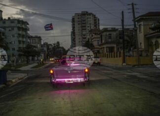 От печки на дървени въглища до соларни панели - кубинците се приспособяват към енергийния недостиг в страната