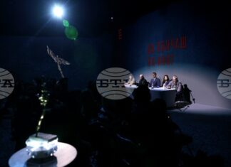 Певецът Веселин Маринов, актьорите Анета Сотирова и Ненчо Илчев и режисьорът Боньо Лунгов са сред носителите на награди "Икар" за 2026 г.
