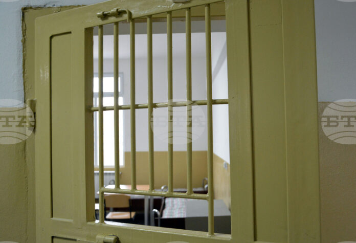 Полякиня бе осъдена във Великобритания за това, че е убила партньорката си и я е погребала в градината си