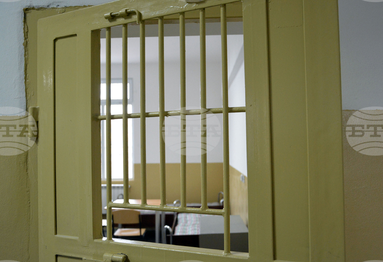 Полякиня бе осъдена във Великобритания за това, че е убила партньорката си и я е погребала в градината си