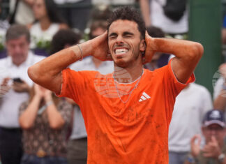 Поставеният под номер 1 Франсиско Серундоло се оттегли от турнира по тенис в Рио де Жанейро заради контузия