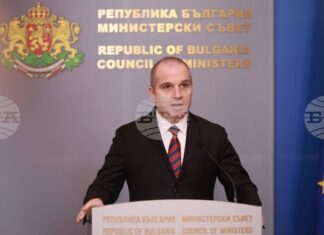 Правителството прие ключови транспортни реформи, обвързани с плащанията по ПВУ, заяви Гроздан Караджов на брифинг