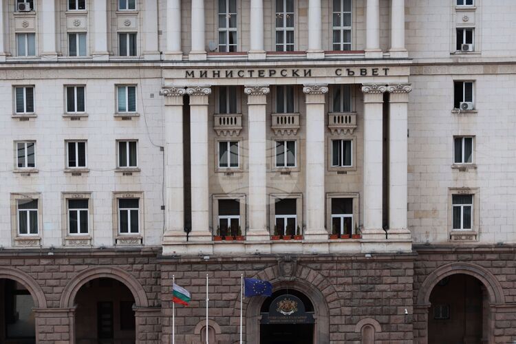 Премиерът Андрей Гюров свиква Съвета по сигурността в 13:00 часа