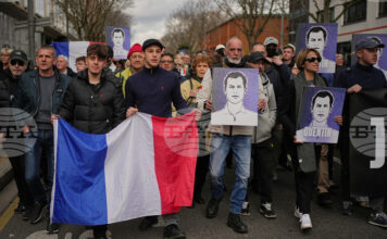 При засилени мерки за сигурност започна възпоменателно шествие в Лион след убийството на младия крайнодесен активист Кантен Дьоранк При засилени мерки за сигурност започна възпоменателно шествие в Лион след убийството на младия крайнодесен активист Кантен Дьоранк