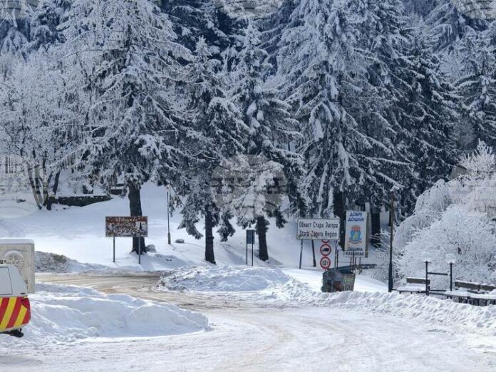 Проходът Шипка от север е почистен и обработен е против заледяване