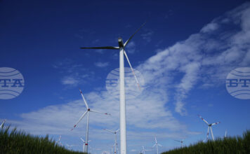 Производството на електроенергия от вятър в Германия е намаляло през 2025 г. въпреки увеличения капацитет