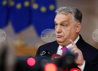 РАЗШИРЕНА
                                                                                                Орбан обеща да „измете“ от Унгария всички "псевдоорганизации на гражданското общество"