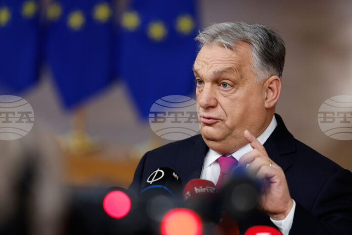 РАЗШИРЕНА Орбан обеща да „измете“ от Унгария всички "псевдоорганизации на РАЗШИРЕНА
Орбан обеща да „измете“ от Унгария всички "псевдоорганизации на гражданското общество"