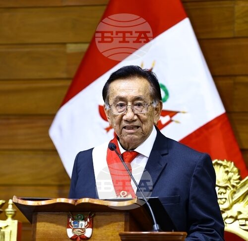 РАЗШИРЕНА
                                                                                                Перуанският парламент избра Хосе Балкасар за временен президент, след като Хери беше свален