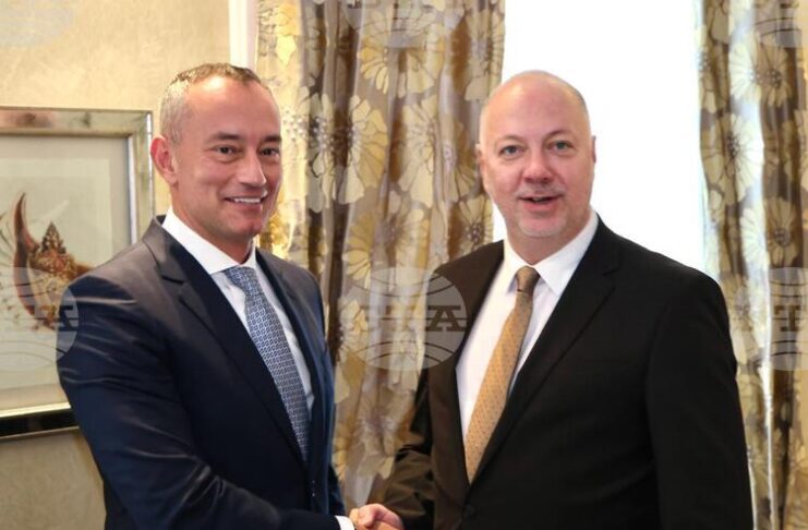 Росен Желязков и Георг Георгиев се срещнаха с върховния представител за Газа Николай Младенов